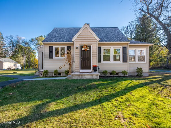 11 Viewland Avenue, Rotterdam, NY 12306