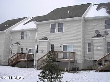2nd image of 840 Lincoln St
