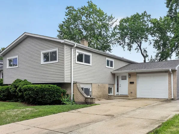 235 Norman Ct, Des Plaines, IL 60016