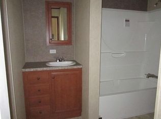 708 Cour Ville St, Warren, MI 48091