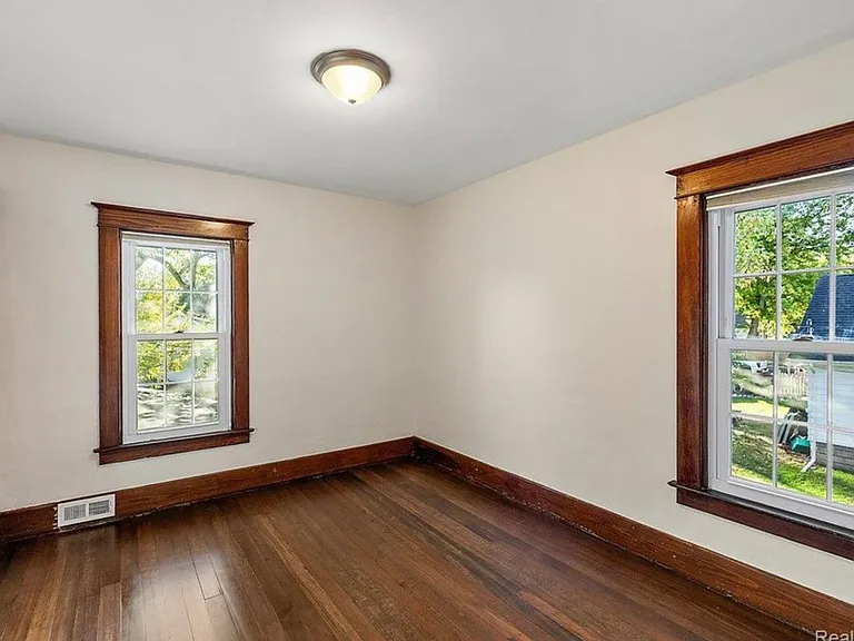 438 N Bailey St — Photo 32