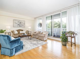 250 Scarlett Rd #513, Toronto, ON M6N 4X5