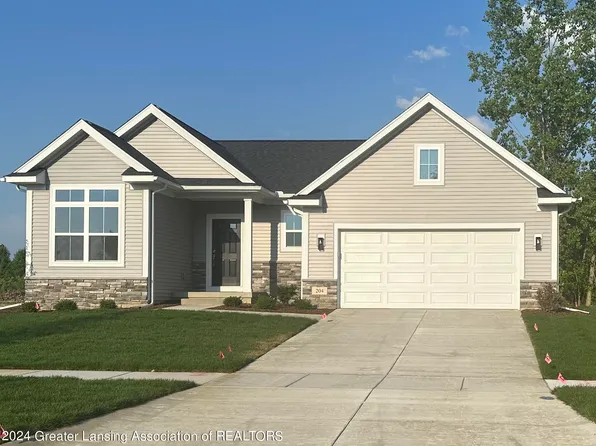 204 Stratford Dr, Mason, MI 48854