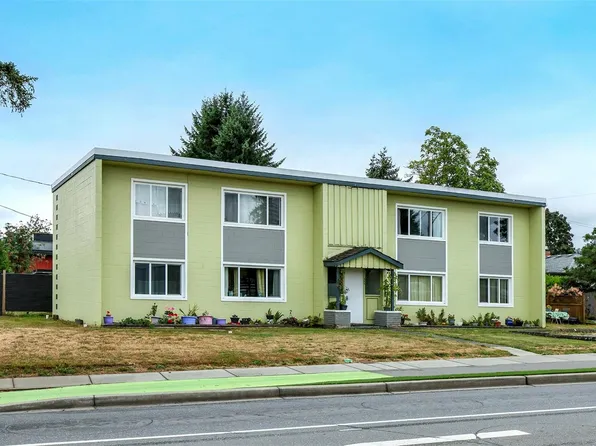 504 17th St, Courtenay, BC V9N 1Y8