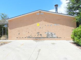 421 52nd St SW, Albuquerque, NM 87105