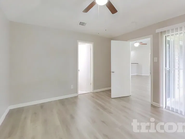 14831 Waterside Dr — Photo 7