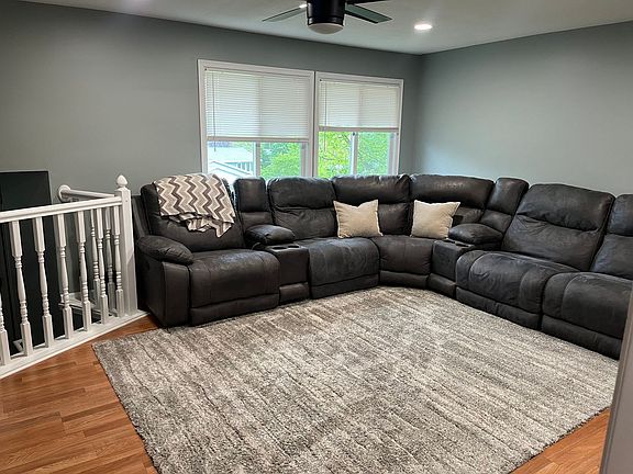 3rd image of 1810 Erin Ln