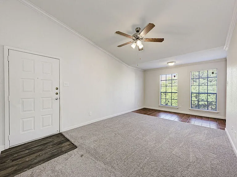 Magnolia Court Apartments — Photo 32