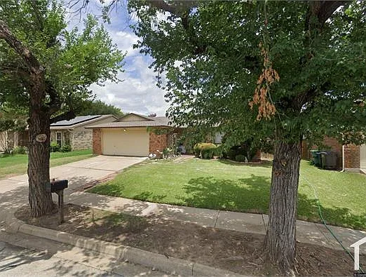 4105 Engleman St — Photo 2
