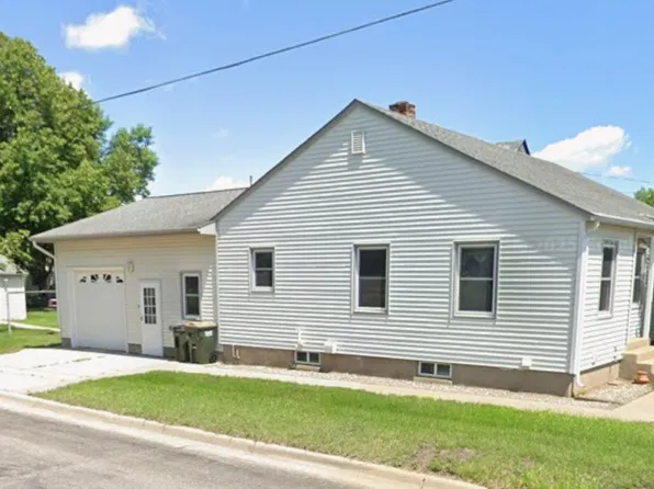 3 2nd St SE, Melrose, MN 56352