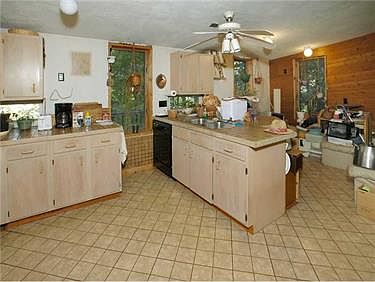 4th image of 2031 Wilcox Cir