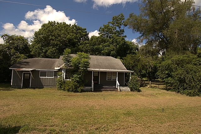 Front of house from HWY 301