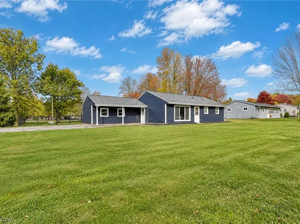 8264 Cedar Rd, Chesterland, OH 44026