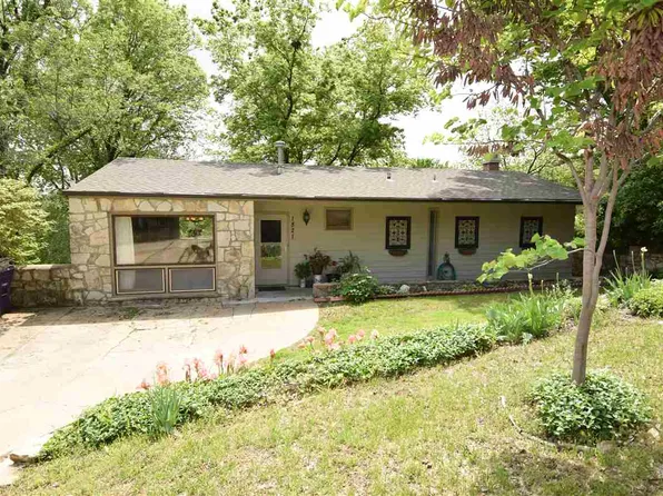 1821 Colorado St, Manhattan, KS 66502