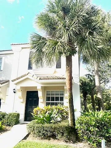 4968 Palmbrooke Cir — Photo 1