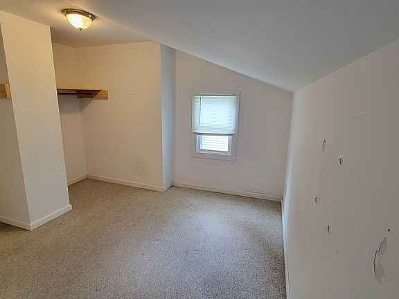 3rd image of 403 1/2 13th Ave W