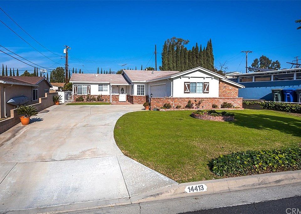 1st image of 14413 La Pluma Dr