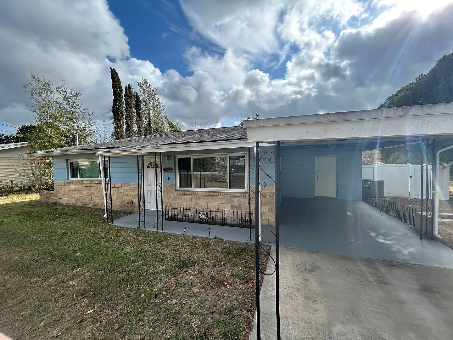 Charming 2-bedroom 1-bath home — Photo 1