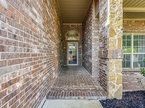 2nd image of 1433 Zanna Grace Way