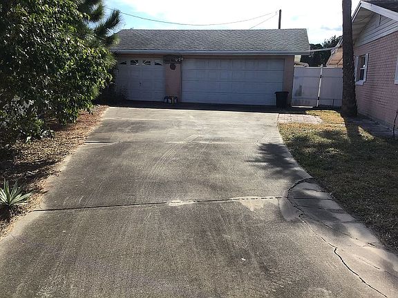 4th image of 817 Phillip Dr