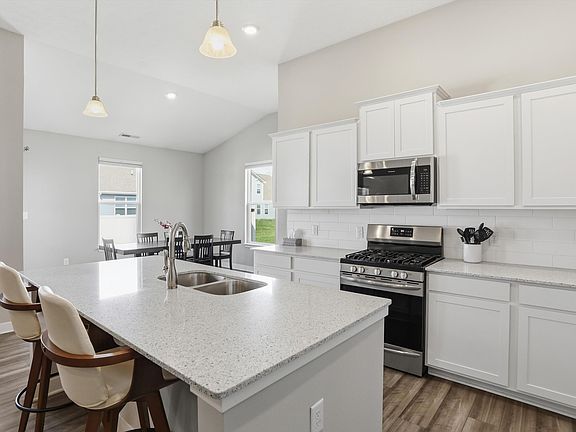 4th image of 9834 Zion Way