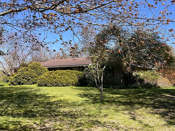 3rd image of 2619 E Bard Rd