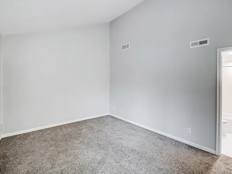 1804 Cliffview Ln — Photo 21