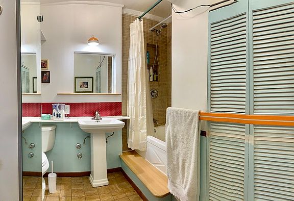 5th image of 26 Cornelia St APT 10