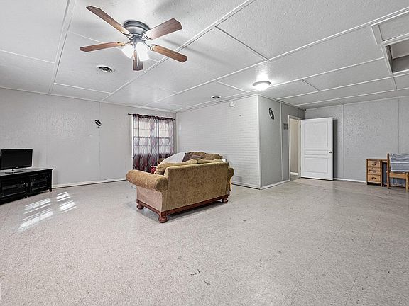 5th image of 330 N Davis St