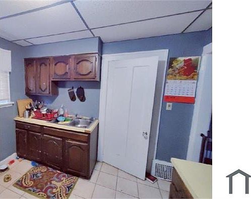 4th image of 2680 Burlingame St