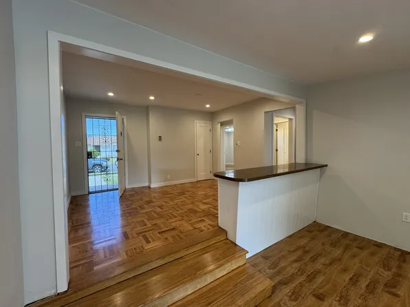 2024 San Anseline Ave, Long Beach, CA 90815