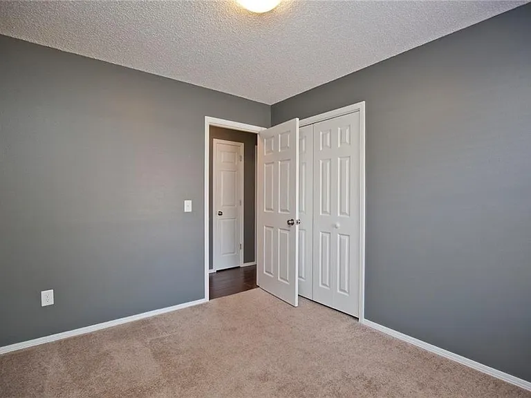 2504 SE 3rd St — Photo 9