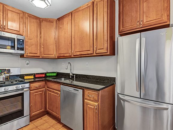 4th image of 19 W 73rd St APT 4B
