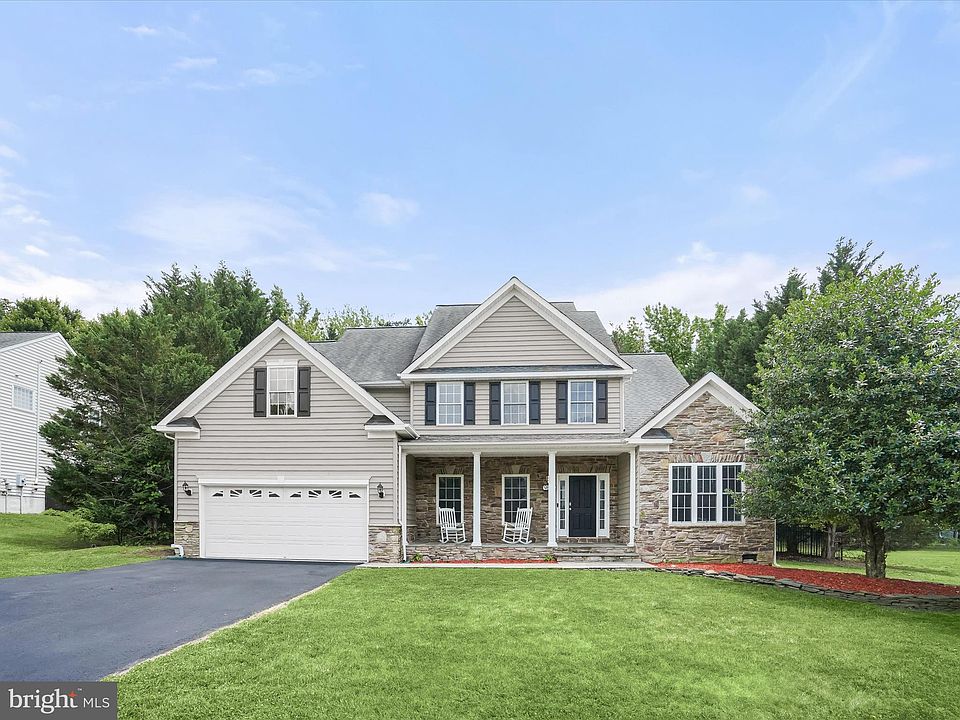 1st image of 9809 Crimson Oaks Way