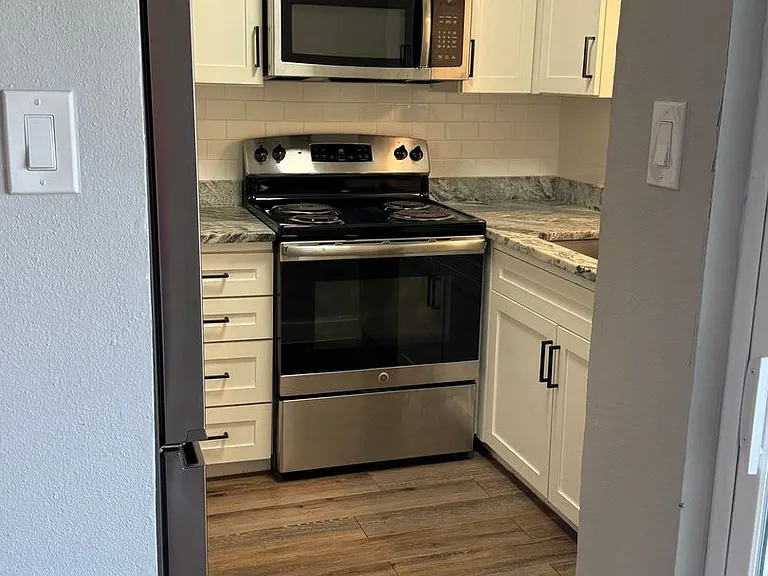 3719 Miles St — Photo 12