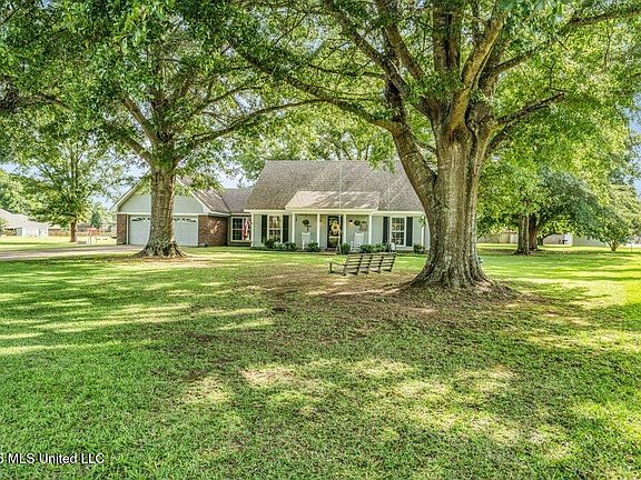 2nd image of 108 Countryside Ln