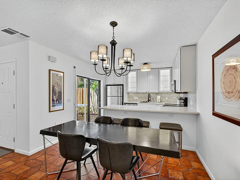 1700 Embassy Dr #103 — Photo 22