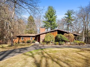 30 Park Rd, Simsbury, CT 06070