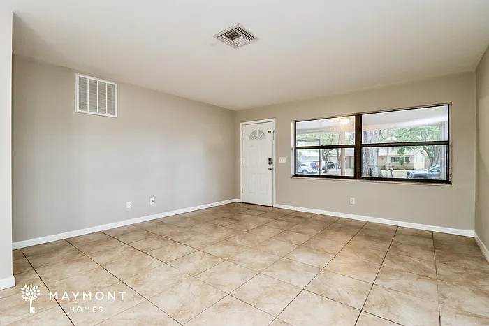 2086 Shadow Ln — Photo 3