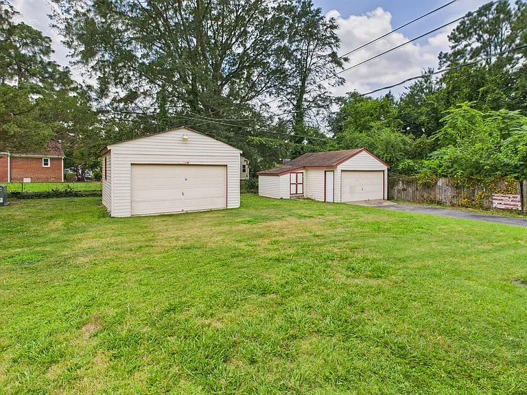 1709 Glenview Rd — Photo 41