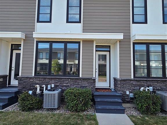 2nd image of UNIT 204-3229 Elgaard DRIVE