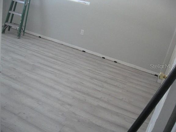 5th image of 1228 Pineview Ave