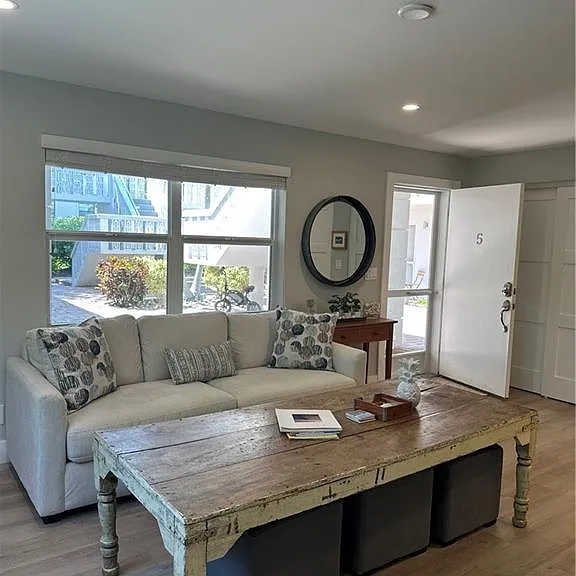 780 10th Ave S #5 — Photo 8