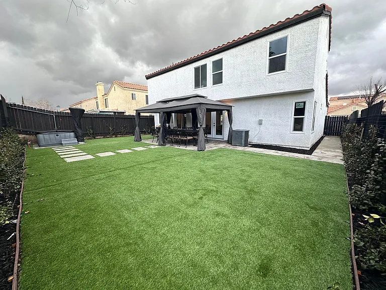 2242 Gregory Ave — Photo 60