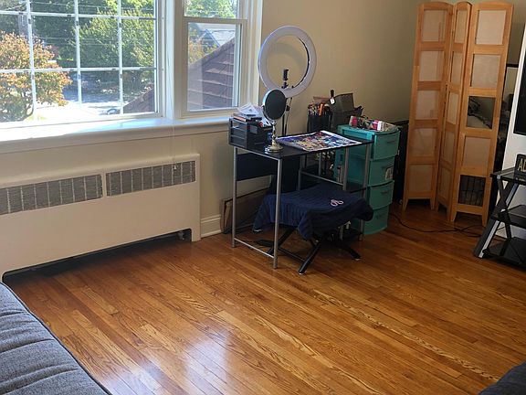3rd image of 111 S Scott St APT 4