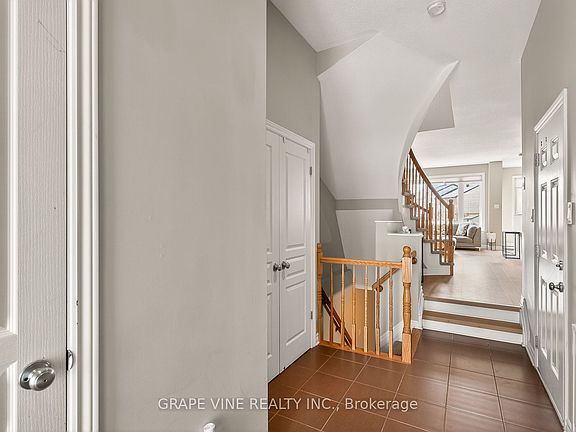 4th image of 510 Grand Tully Way