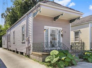 8714 Oak St, New Orleans, LA 70118