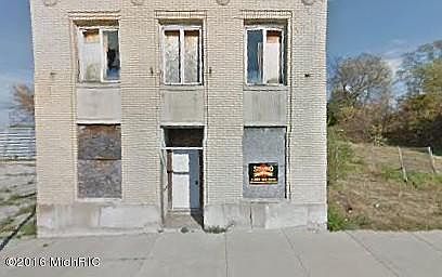1st image of 225 Pipestone St