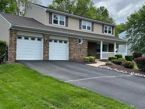 343 Fox Hollow Dr, Langhorne, PA 19053