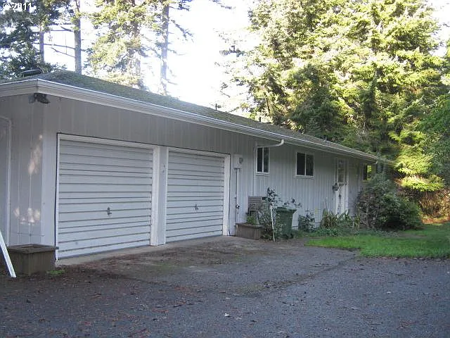 65434 E Bay Dr photo 1